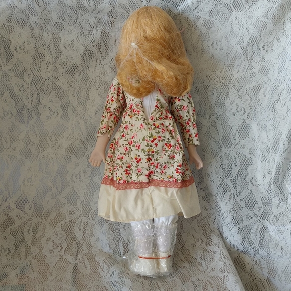 Vtg Porcelain Doll in Floral Red Pink Yellow Dress - Picture 5 of 8